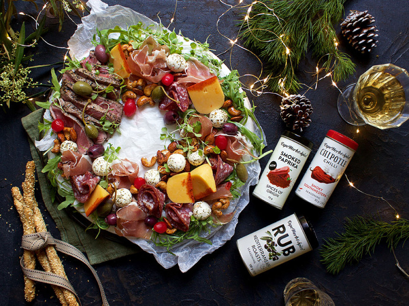 CHARCUTERIE AND CHEESE WREATH